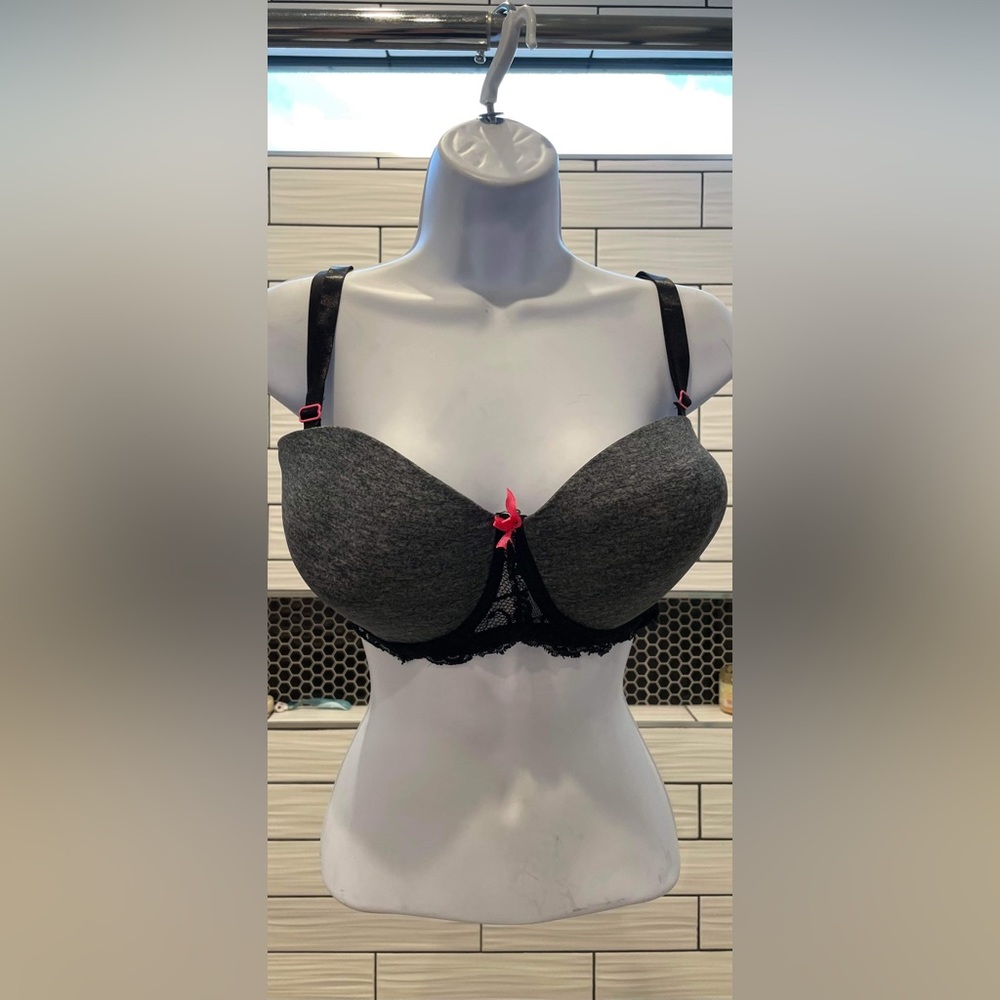 XOXO lace bra, with bows.